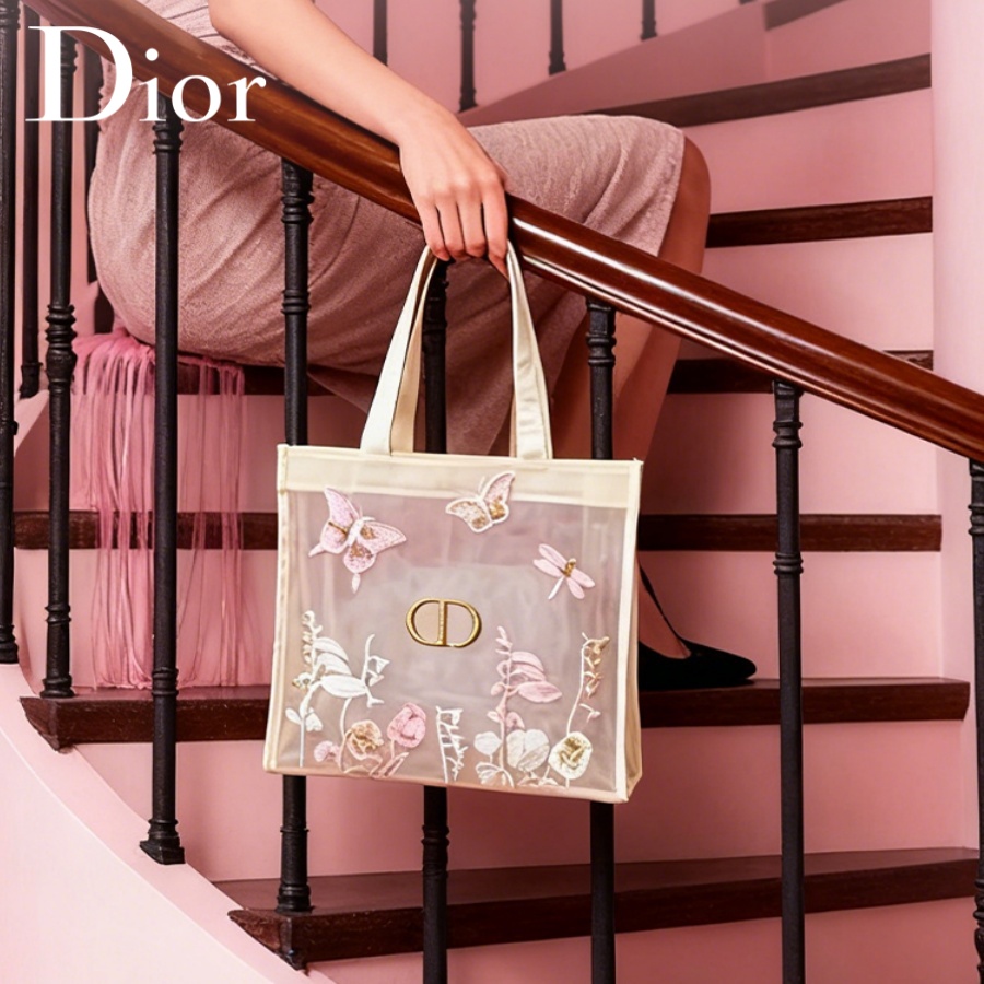 حقيبة كريستيان ديور الفاخرة شب - مراجعة Beauty Makeup Bag وسعره