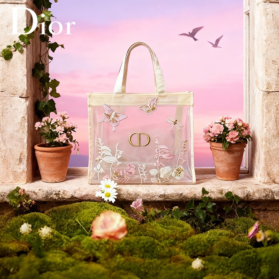 حقيبة كريستيان ديور الفاخرة شب - مراجعة Beauty Makeup Bag وسعره