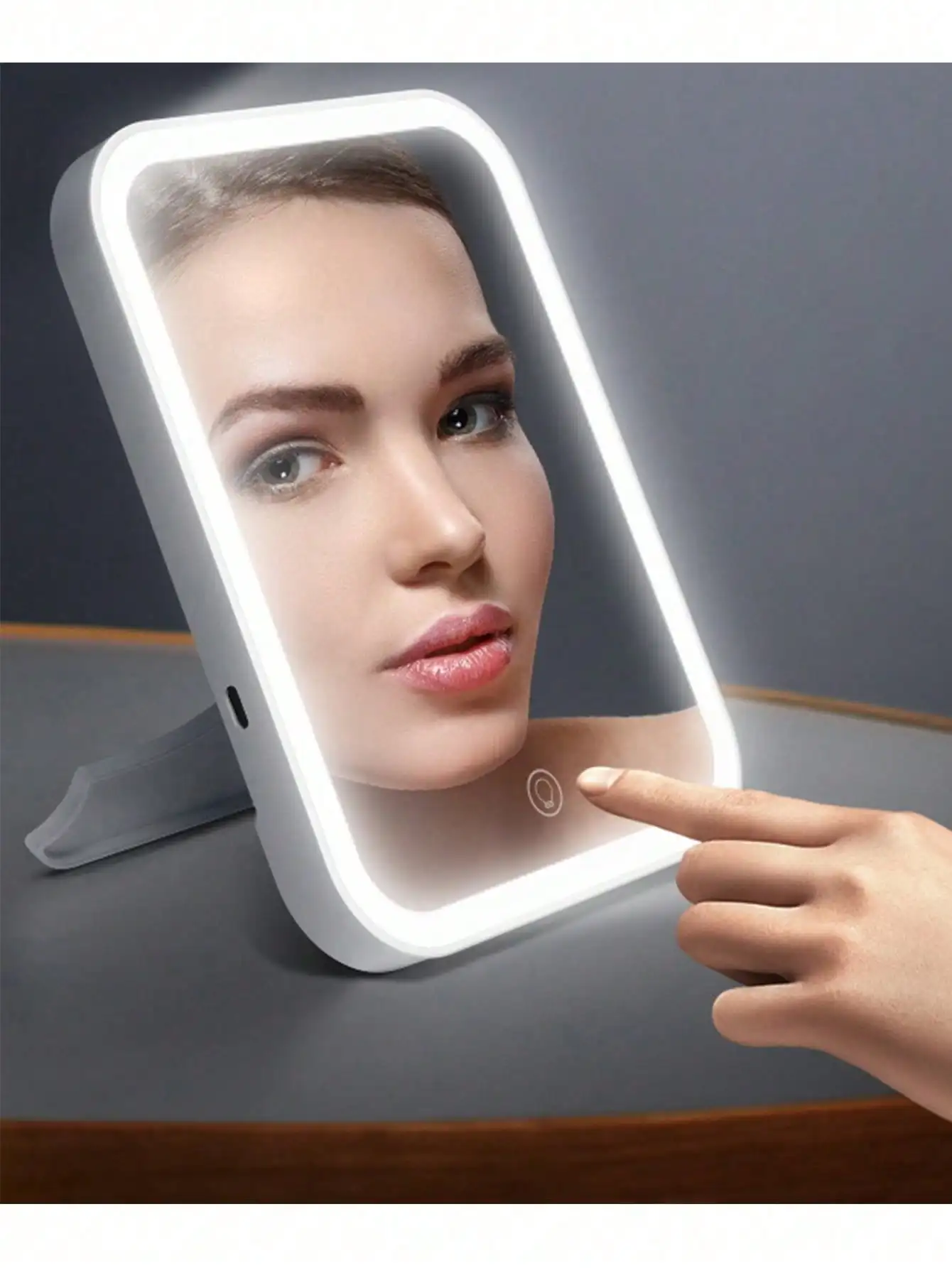 تضيء روتين جمالك: مرآة مكياج L - مراجعة Your Beauty Makeup وسعره
