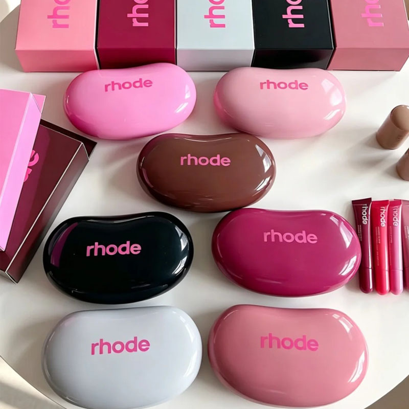 مستحضرات تجميل عصرية رائجة: حق - مراجعة Huda Beauty Makeup Set وسعره